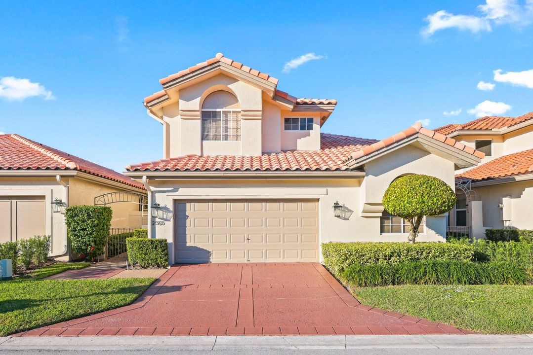 For Sale: $849,900 (3 beds, 3 baths, 2367 Square Feet)