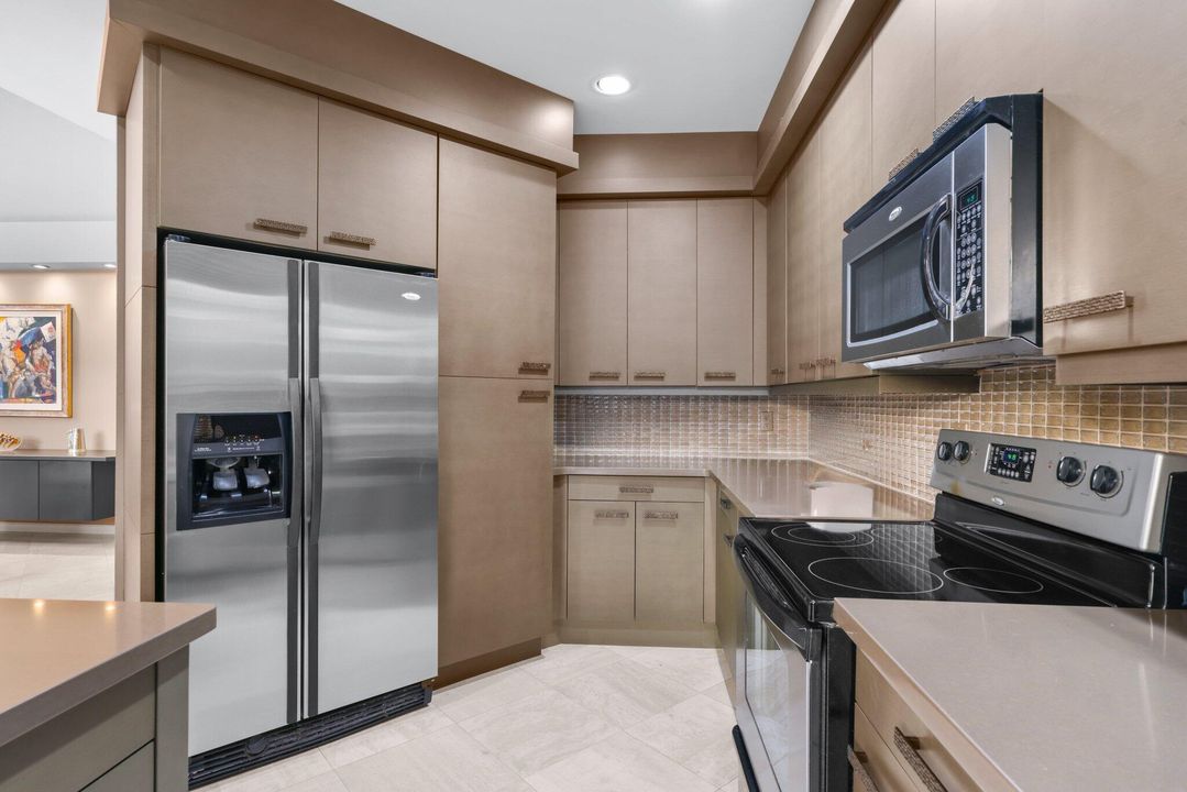 For Sale: $849,900 (3 beds, 3 baths, 2367 Square Feet)