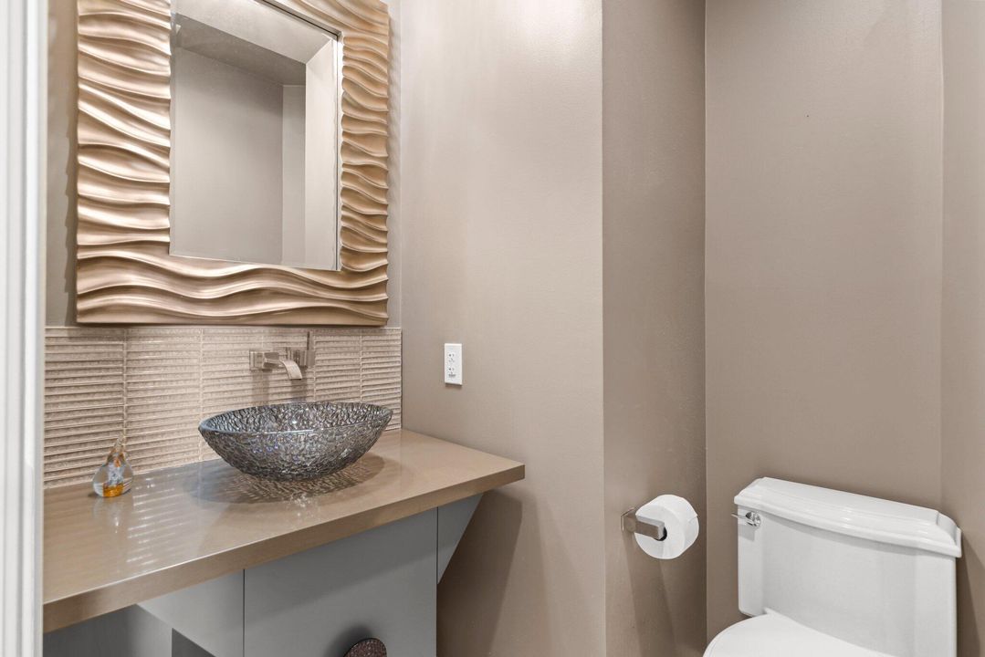 For Sale: $849,900 (3 beds, 3 baths, 2367 Square Feet)