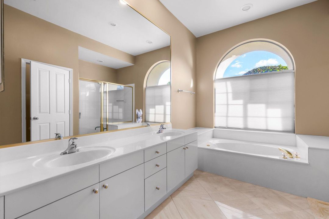 For Sale: $849,900 (3 beds, 3 baths, 2367 Square Feet)