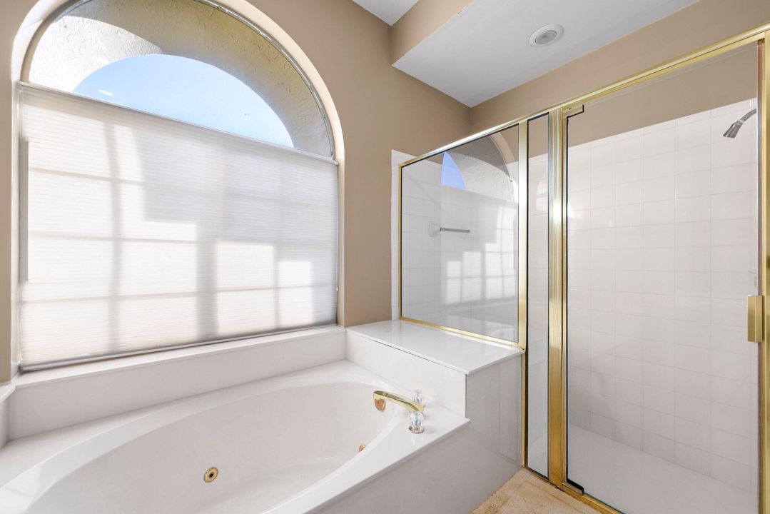 For Sale: $849,900 (3 beds, 3 baths, 2367 Square Feet)