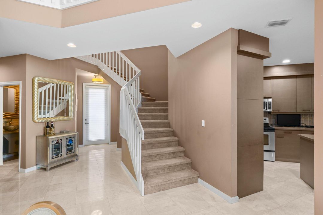 For Sale: $849,900 (3 beds, 3 baths, 2367 Square Feet)