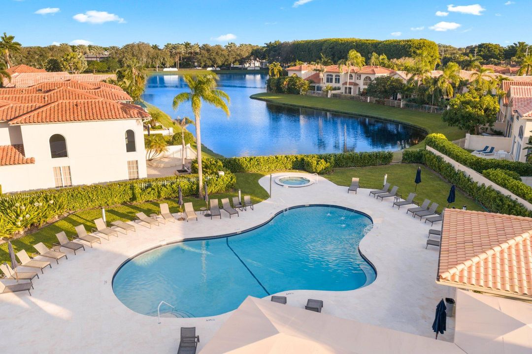 For Sale: $849,900 (3 beds, 3 baths, 2367 Square Feet)