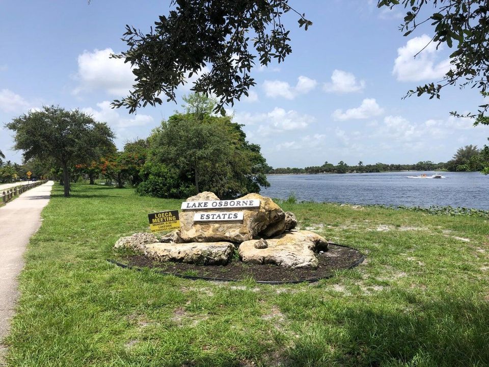 For Rent: $1,650 (2 beds, 2 baths, 819 Square Feet)