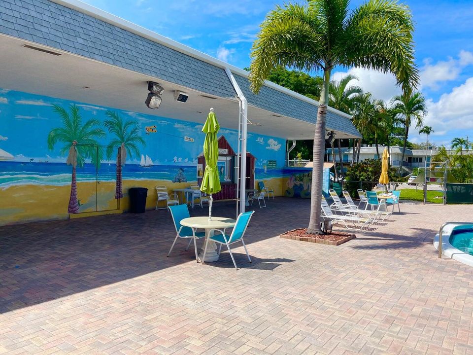 For Rent: $1,650 (2 beds, 2 baths, 819 Square Feet)