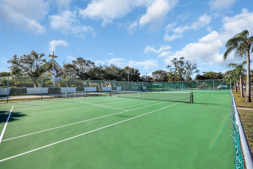 待售: $199,000 (2 贝兹, 2 浴室, 1209 平方英尺)