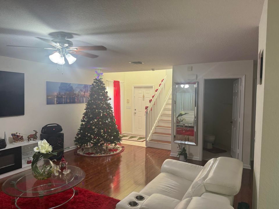 На продажу: $469,000 (3 спален, 2 ванн, 1897 Квадратных фут)