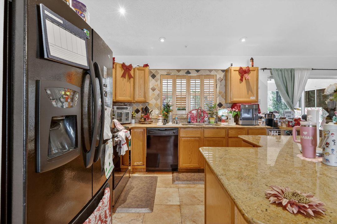 На продажу: $350,000 (3 спален, 2 ванн, 1254 Квадратных фут)