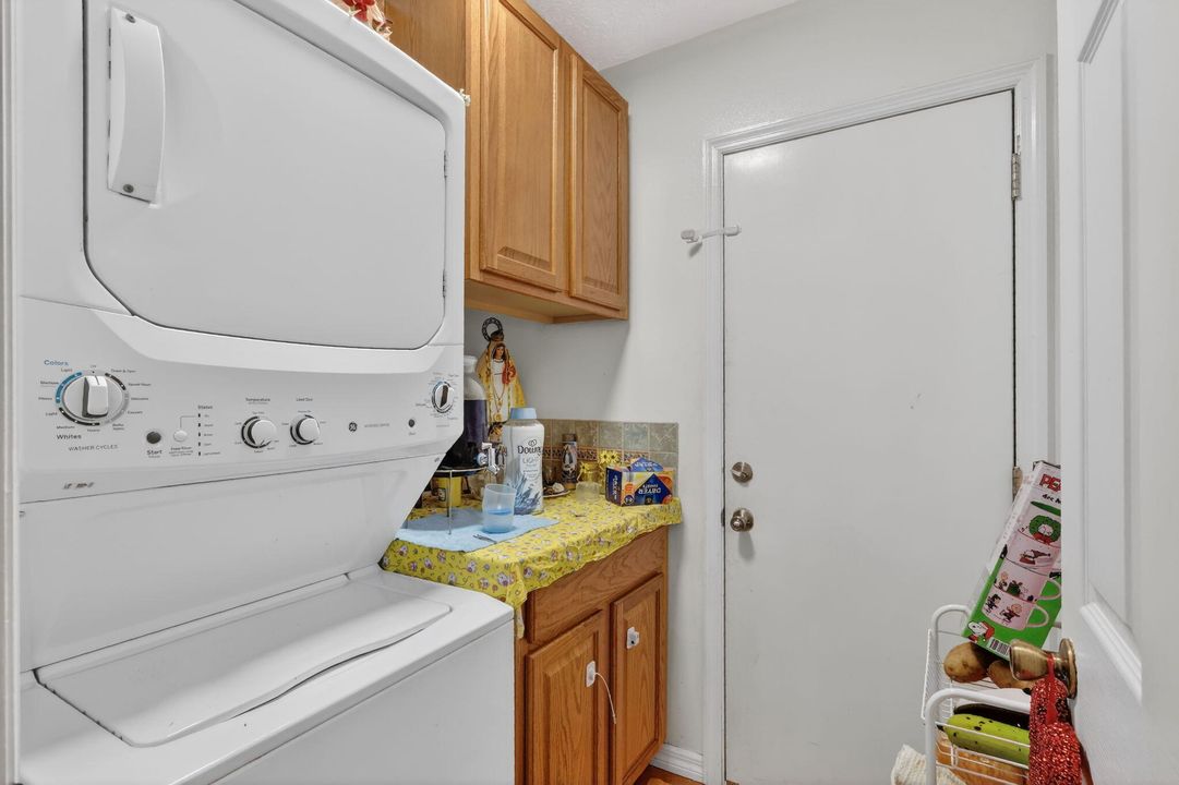 На продажу: $350,000 (3 спален, 2 ванн, 1254 Квадратных фут)