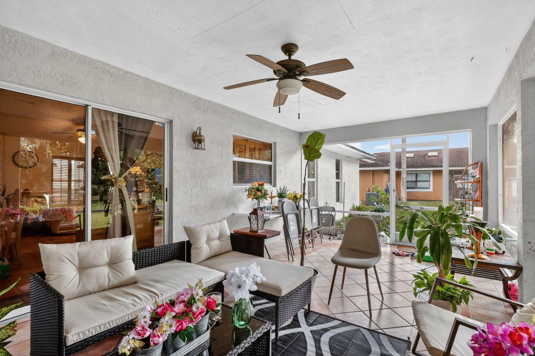 На продажу: $350,000 (3 спален, 2 ванн, 1254 Квадратных фут)