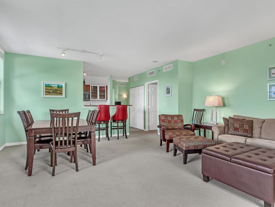 На продажу: $459,000 (2 спален, 2 ванн, 1329 Квадратных фут)