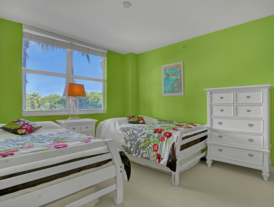 На продажу: $459,000 (2 спален, 2 ванн, 1329 Квадратных фут)