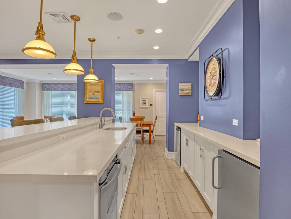 На продажу: $459,000 (2 спален, 2 ванн, 1329 Квадратных фут)