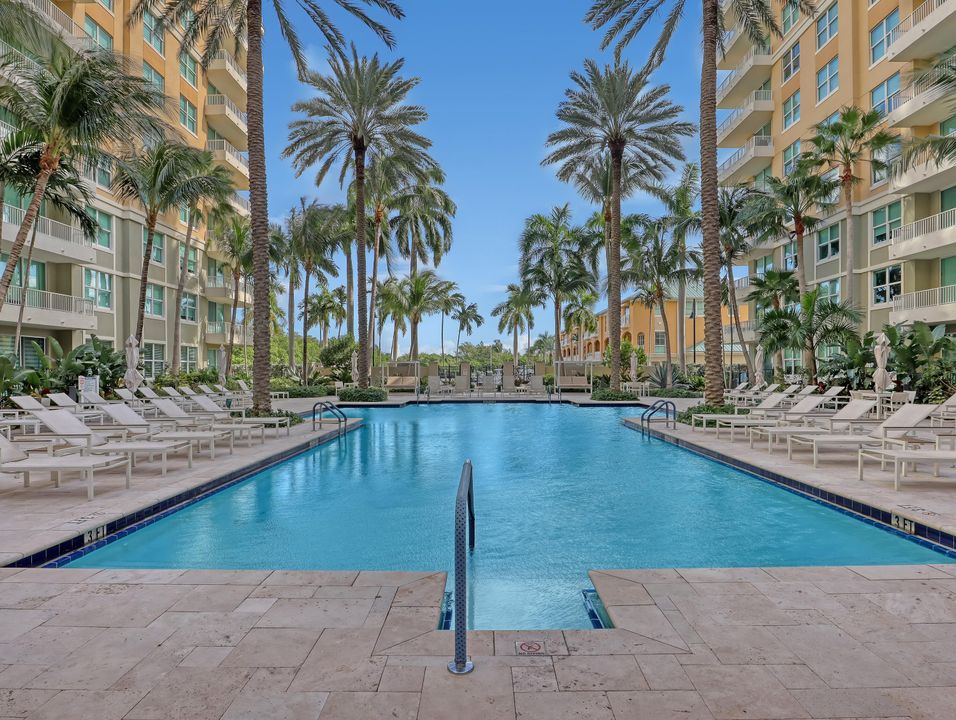 На продажу: $459,000 (2 спален, 2 ванн, 1329 Квадратных фут)