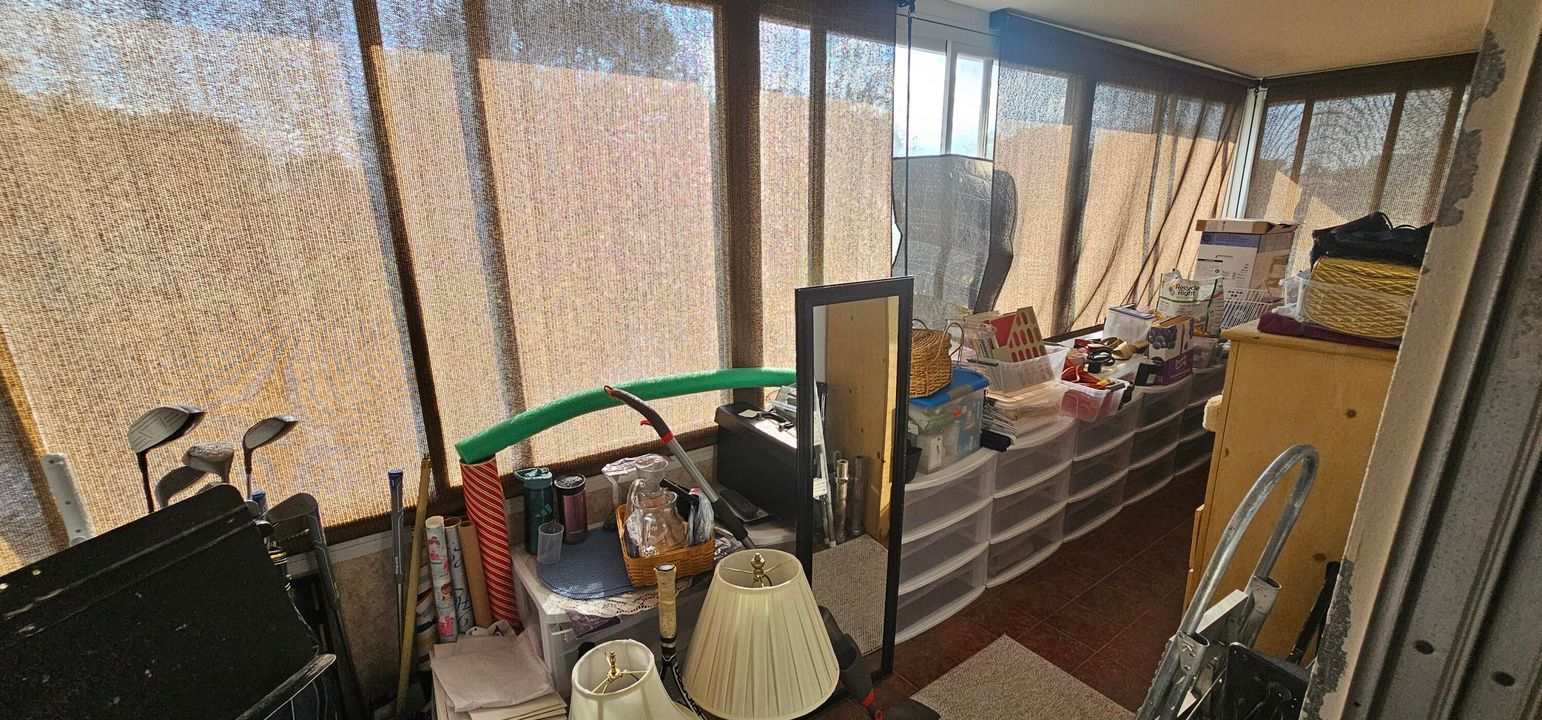 For Sale: $139,900 (2 beds, 1 baths, 820 Square Feet)