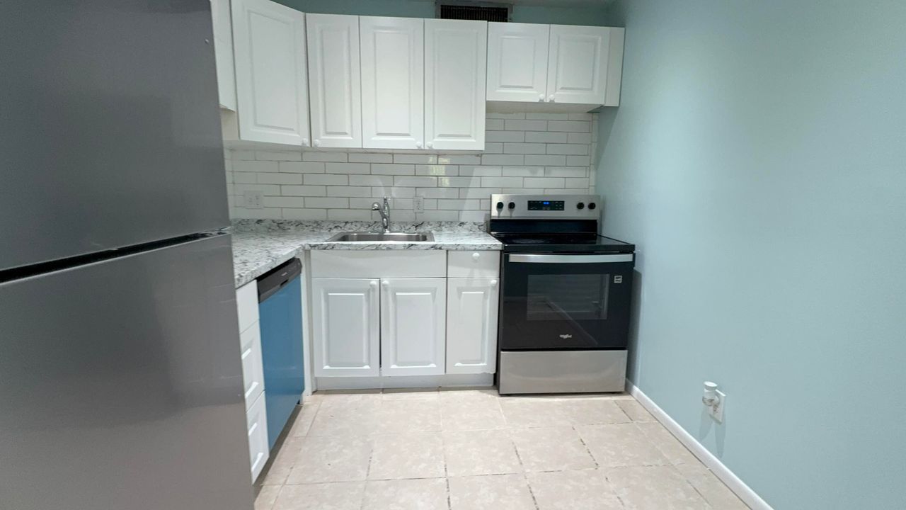 For Rent: $1,600 (2 beds, 2 baths, 1088 Square Feet)
