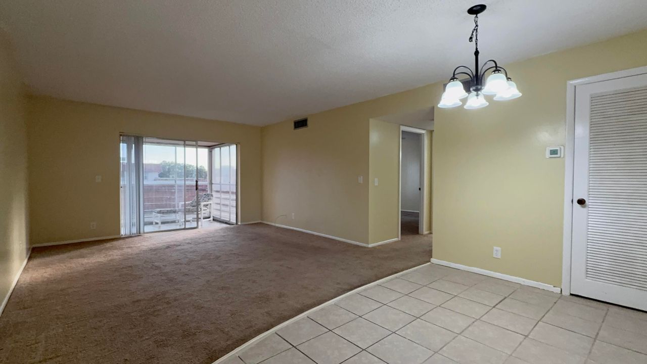 For Rent: $1,600 (2 beds, 2 baths, 1088 Square Feet)