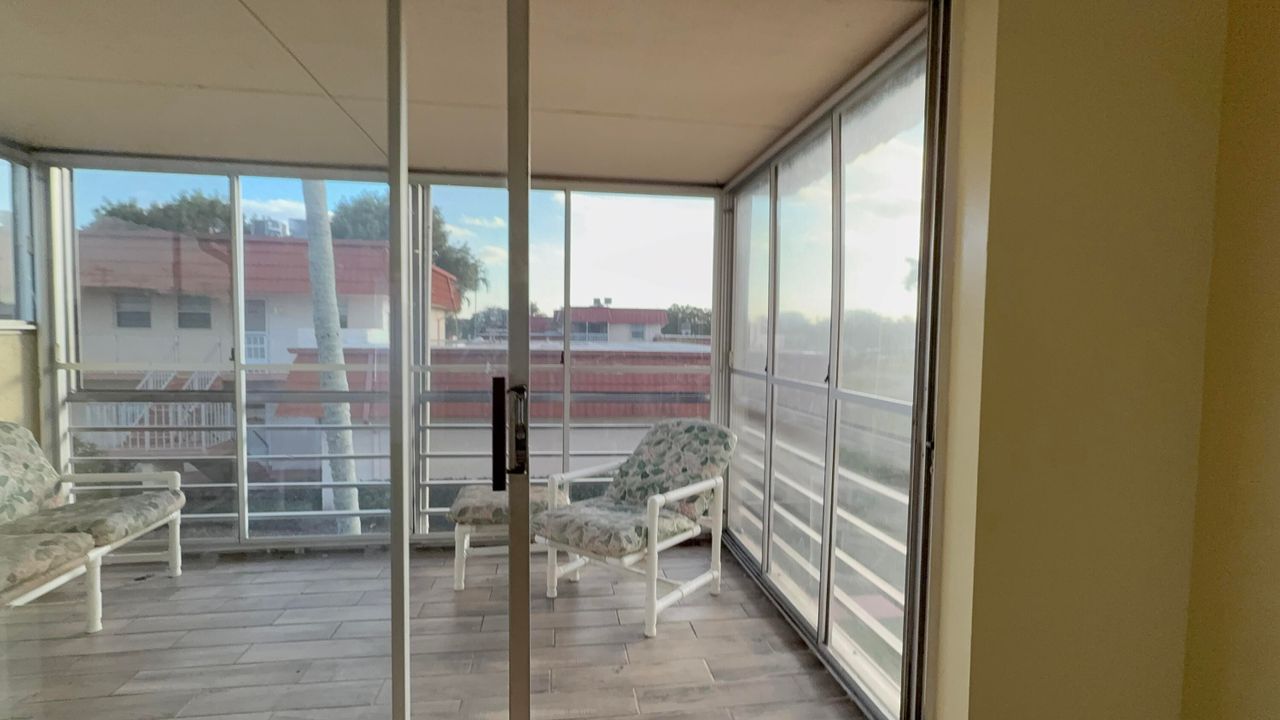 For Rent: $1,600 (2 beds, 2 baths, 1088 Square Feet)