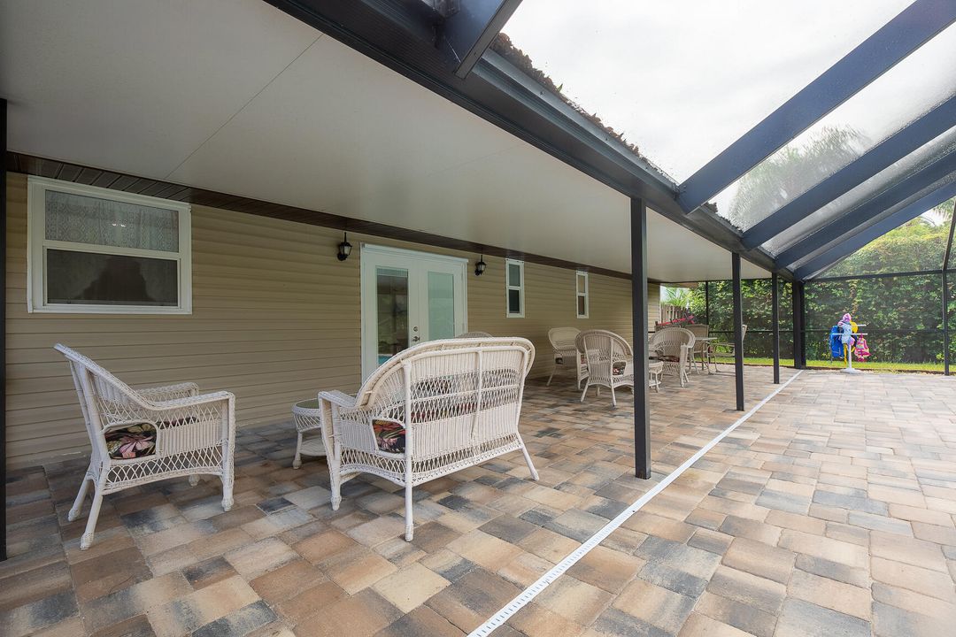 For Sale: $524,900 (3 beds, 2 baths, 1323 Square Feet)