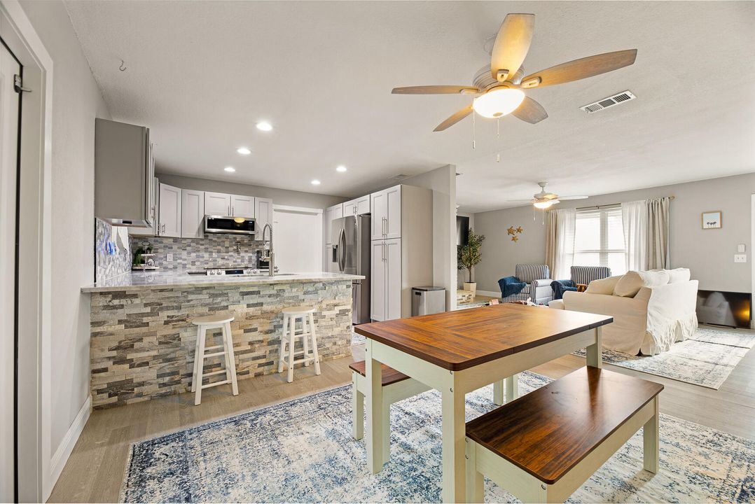 For Sale: $524,900 (3 beds, 2 baths, 1323 Square Feet)