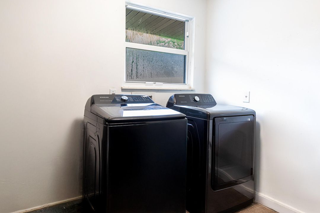 For Sale: $524,900 (3 beds, 2 baths, 1323 Square Feet)