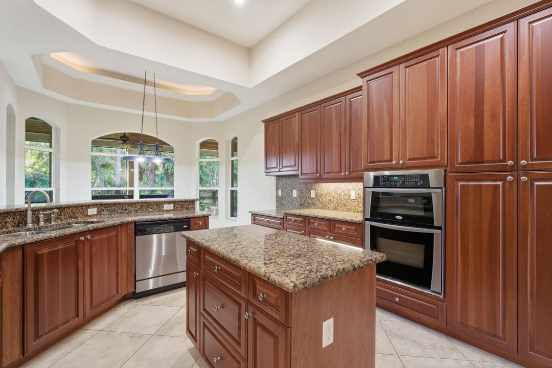 For Sale: $525,000 (3 beds, 3 baths, 2668 Square Feet)