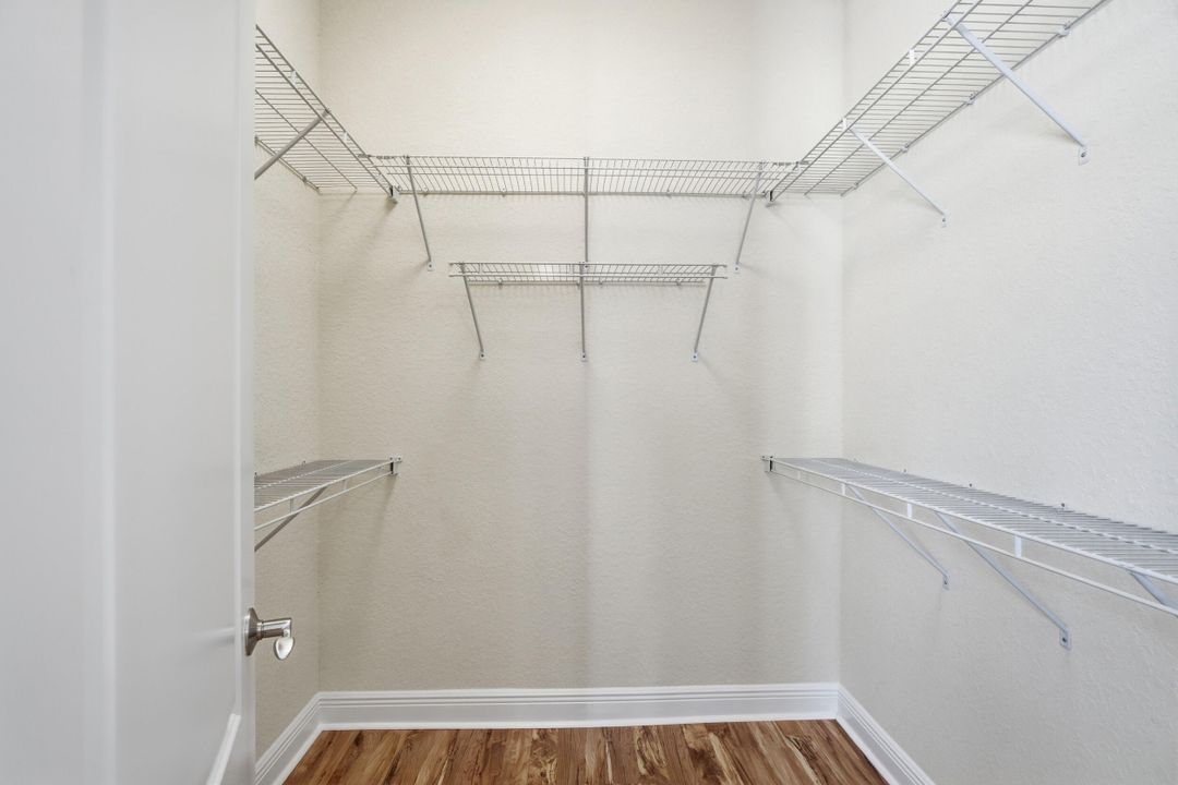 For Sale: $525,000 (3 beds, 3 baths, 2668 Square Feet)