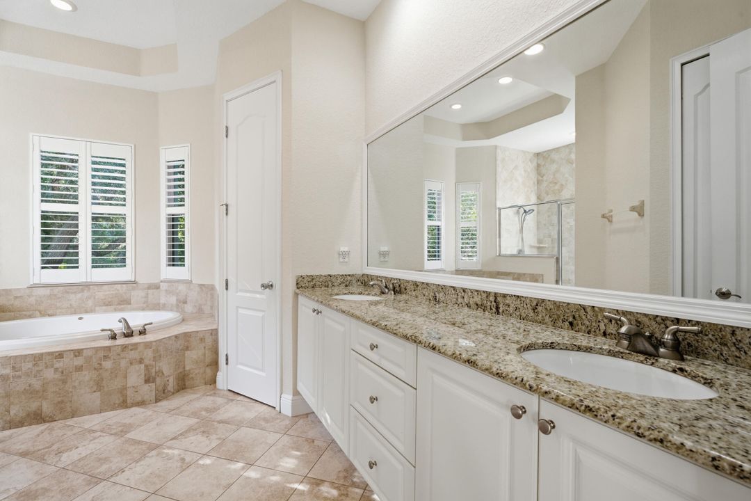 For Sale: $525,000 (3 beds, 3 baths, 2668 Square Feet)