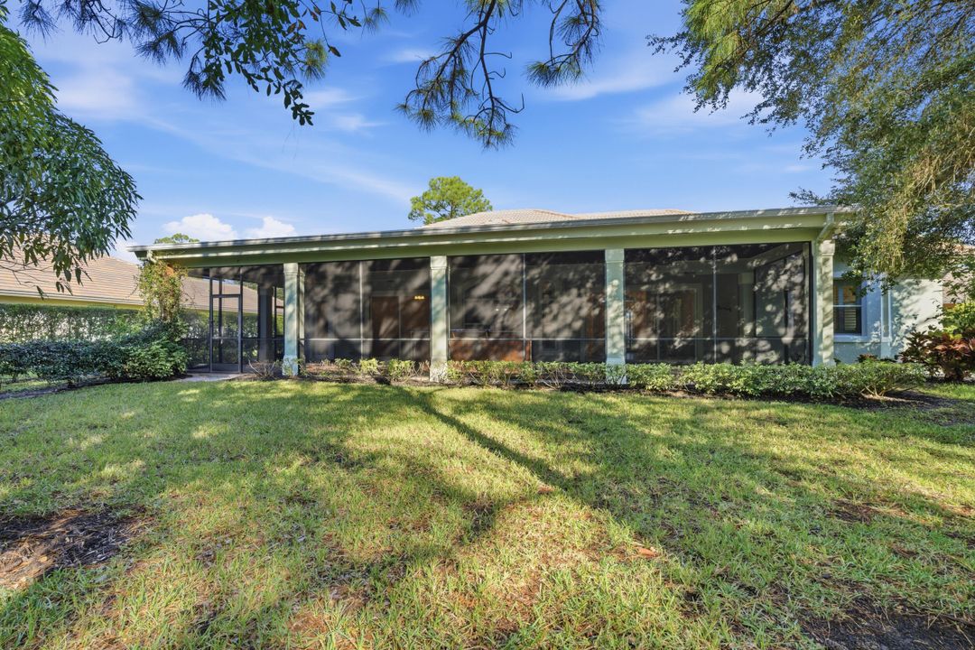 For Sale: $525,000 (3 beds, 3 baths, 2668 Square Feet)