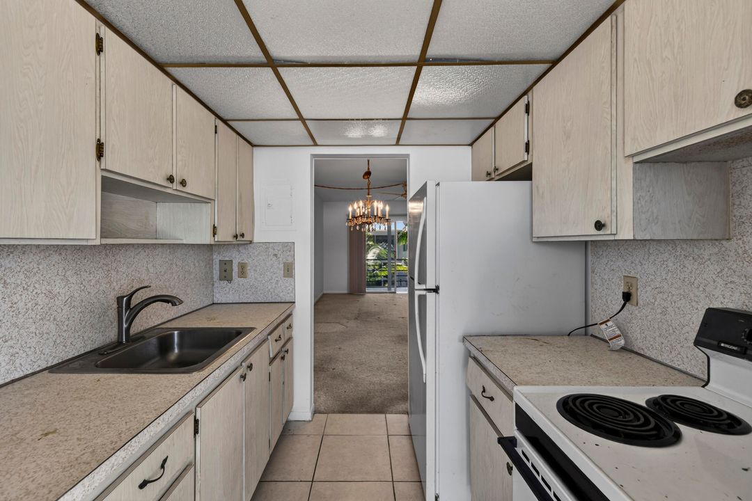 For Sale: $119,000 (2 beds, 2 baths, 850 Square Feet)