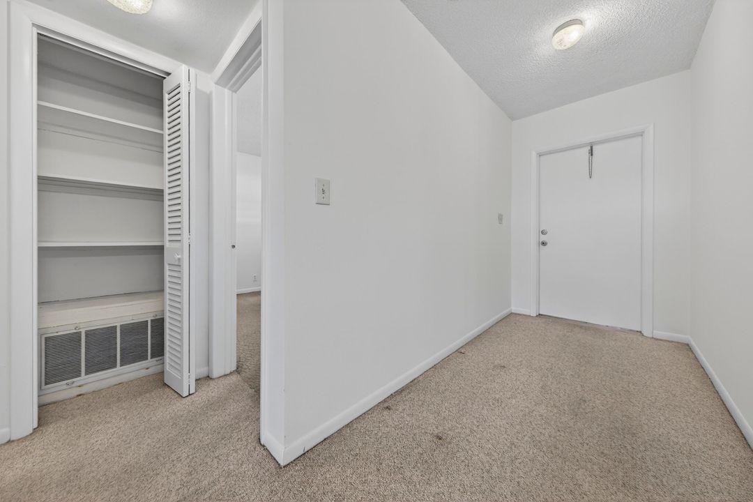 For Sale: $119,000 (2 beds, 2 baths, 850 Square Feet)