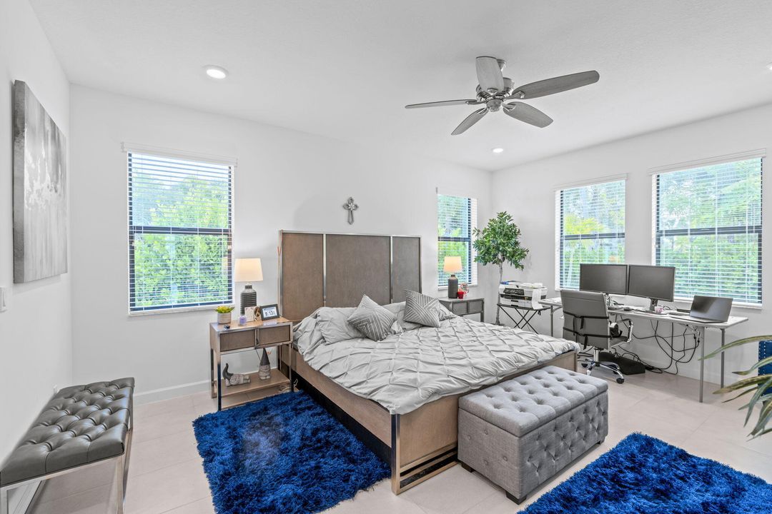 En Venta: $875,000 (4 camas, 3 baños, 2803 Pies cuadrados)