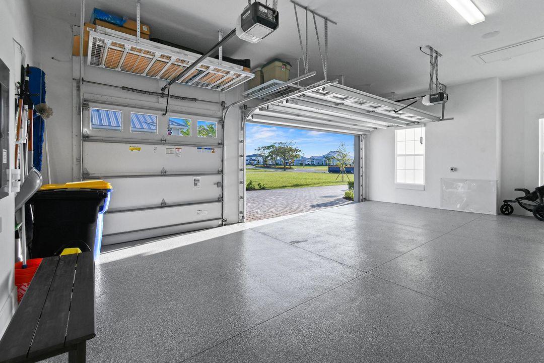 En Renta: $22,500 (4 camas, 3 baños, 3461 Pies cuadrados)