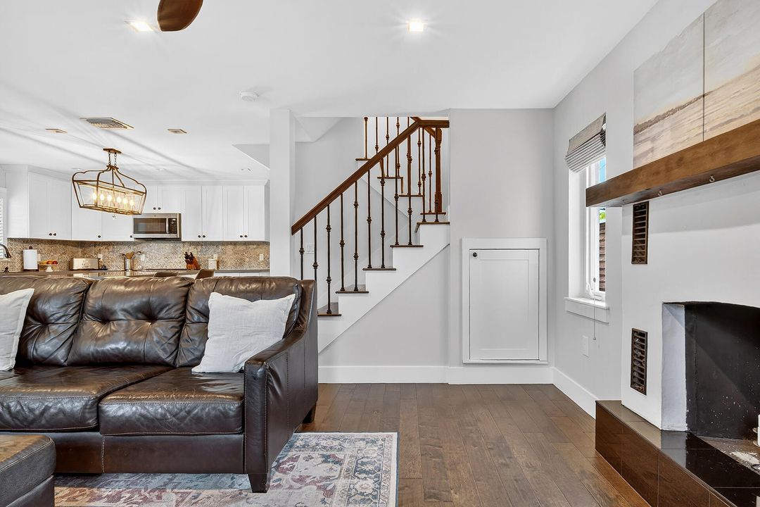 En Venta: $1,995,000 (5 camas, 3 baños, 2503 Pies cuadrados)