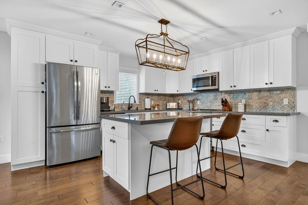 En Venta: $1,995,000 (5 camas, 3 baños, 2503 Pies cuadrados)