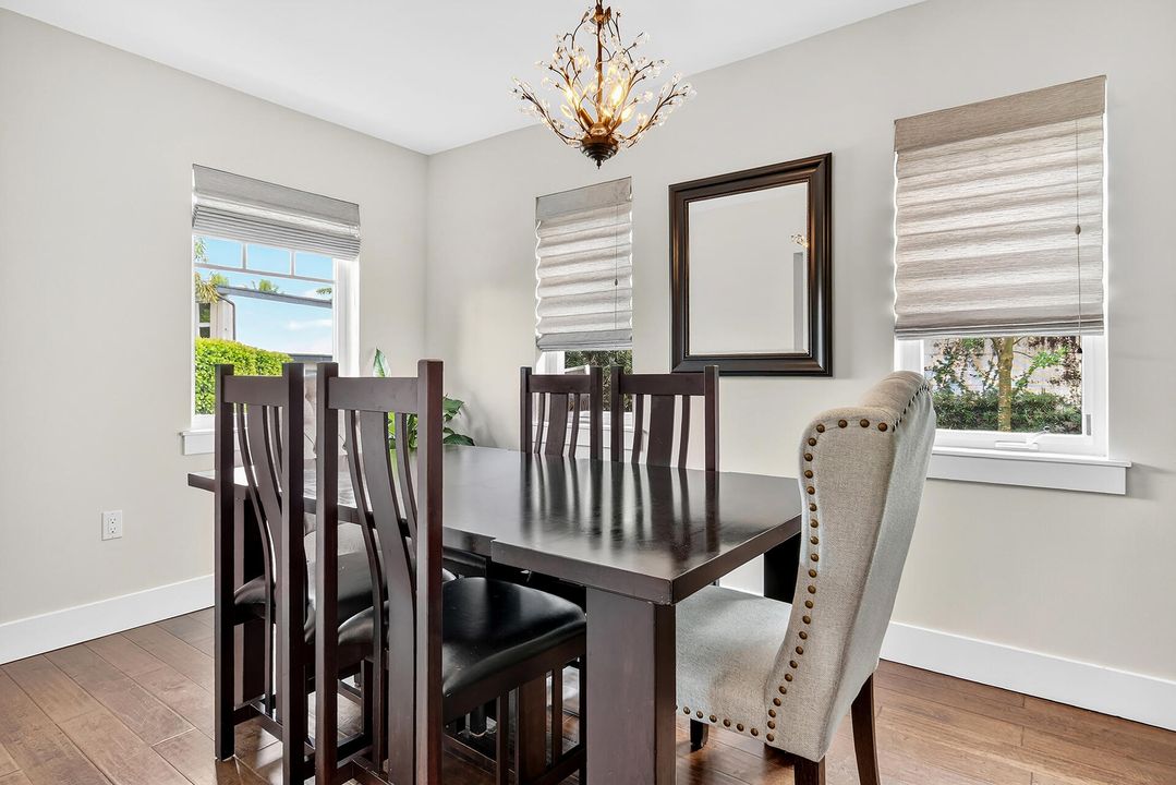 En Venta: $1,995,000 (5 camas, 3 baños, 2503 Pies cuadrados)