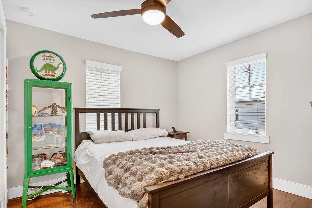 En Venta: $1,995,000 (5 camas, 3 baños, 2503 Pies cuadrados)