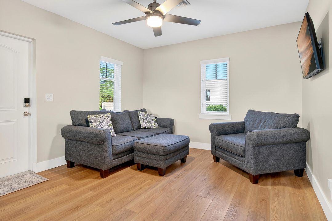 En Venta: $1,995,000 (5 camas, 3 baños, 2503 Pies cuadrados)