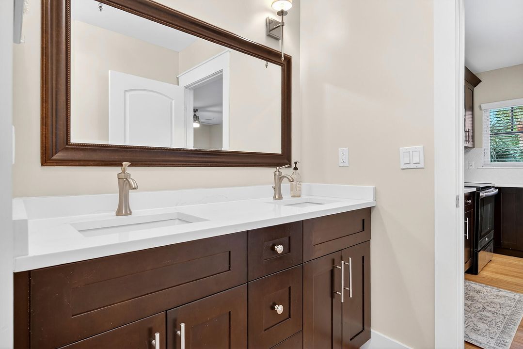 En Venta: $1,995,000 (5 camas, 3 baños, 2503 Pies cuadrados)