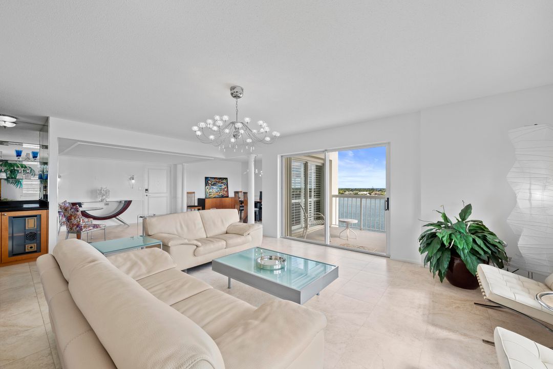 出租: $5,000 (2 贝兹, 2 浴室, 1480 平方英尺)