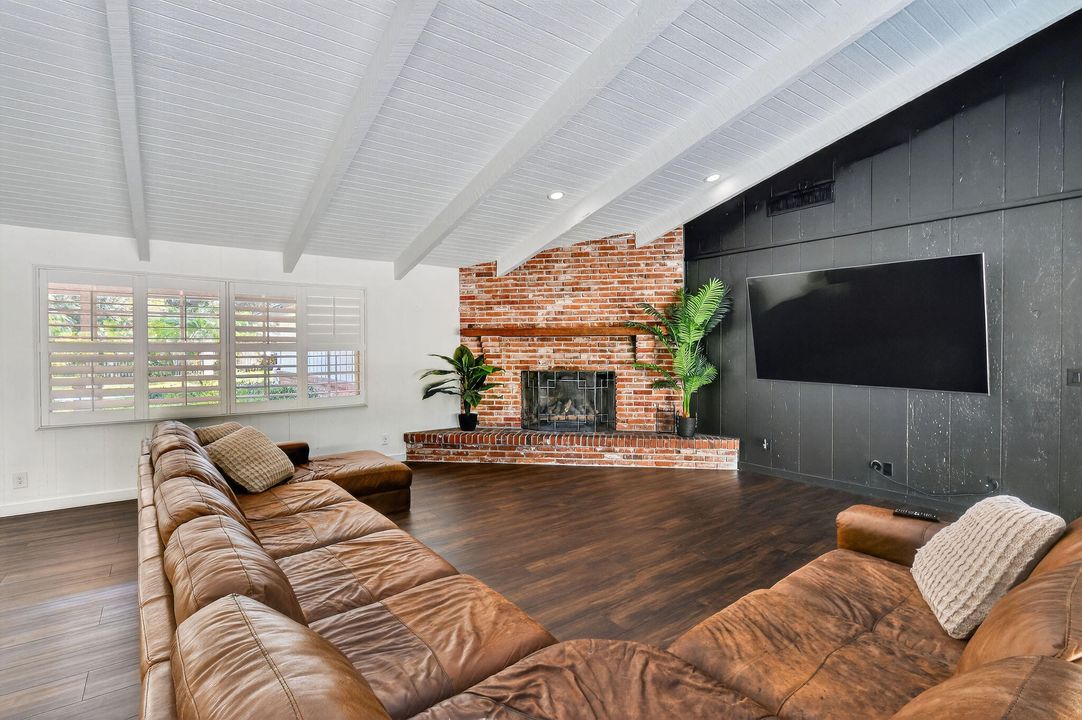 待售: $1,297,000 (4 贝兹, 4 浴室, 3552 平方英尺)