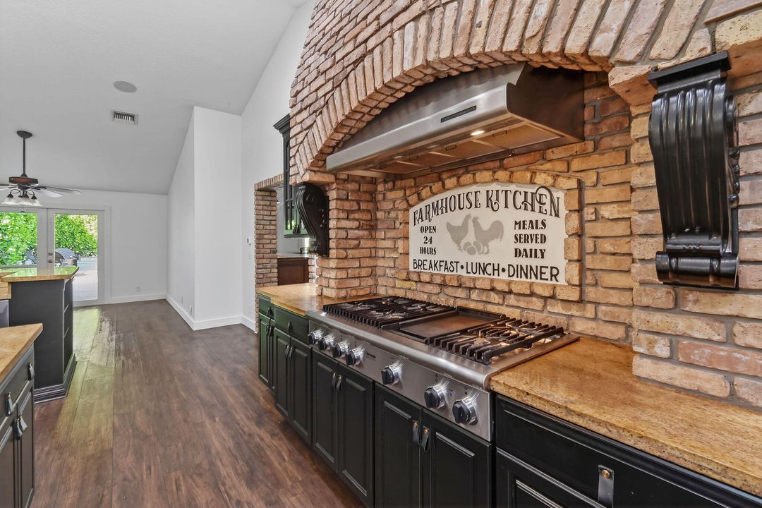 待售: $1,297,000 (4 贝兹, 4 浴室, 3552 平方英尺)