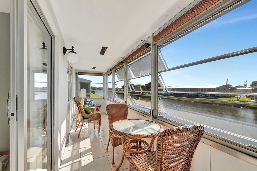 На продажу: $149,900 (2 спален, 1 ванн, 798 Квадратных фут)