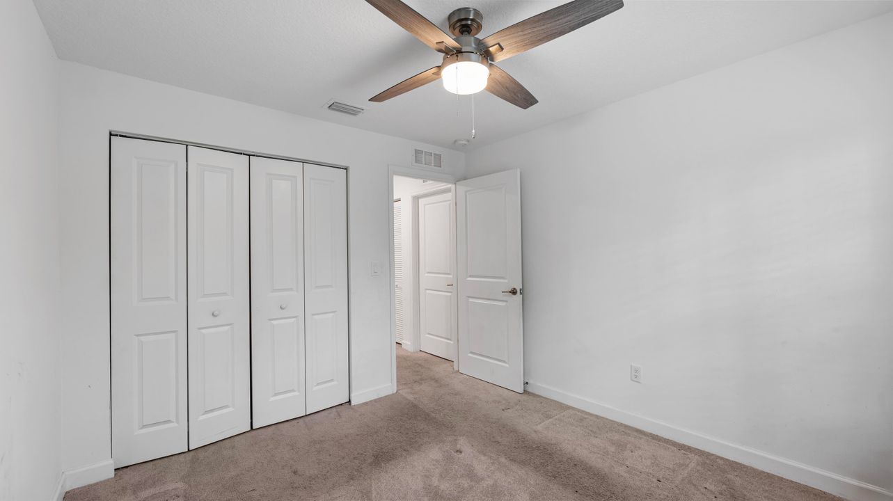 En Venta: $445,000 (4 camas, 2 baños, 1861 Pies cuadrados)