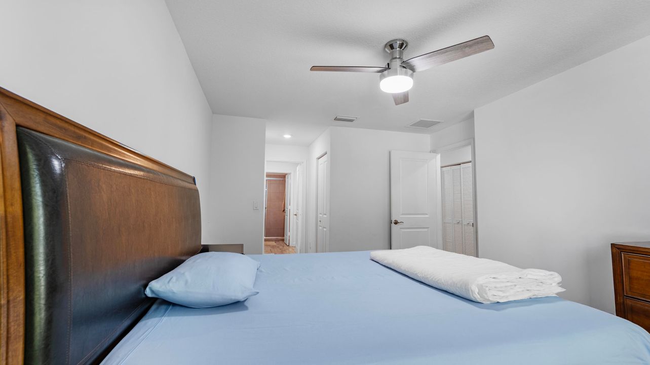 En Venta: $445,000 (4 camas, 2 baños, 1861 Pies cuadrados)