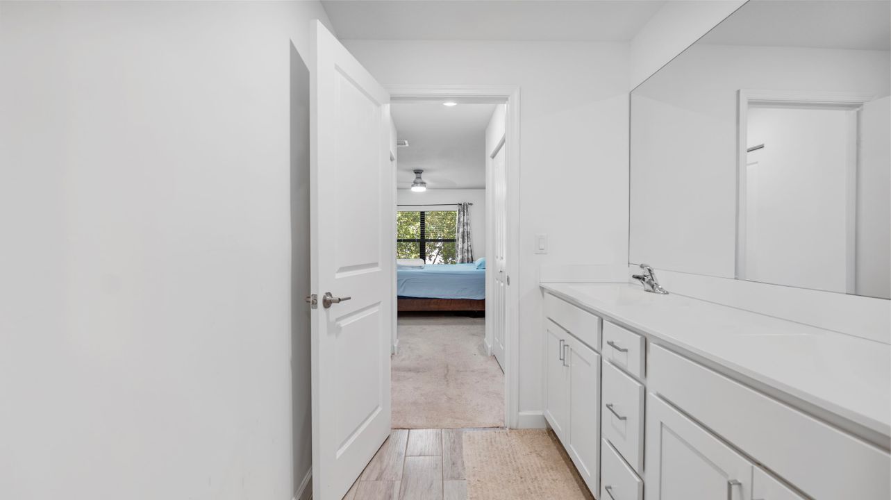 En Venta: $445,000 (4 camas, 2 baños, 1861 Pies cuadrados)