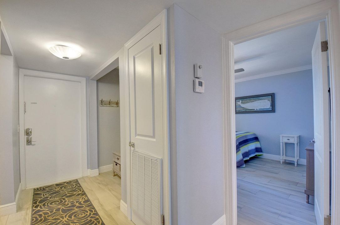 For Rent: $3,000 (2 beds, 2 baths, 948 Square Feet)