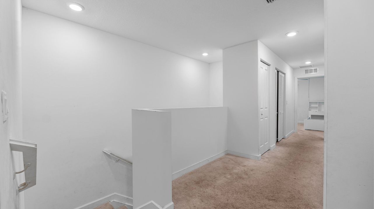 En Venta: $445,000 (4 camas, 2 baños, 1861 Pies cuadrados)