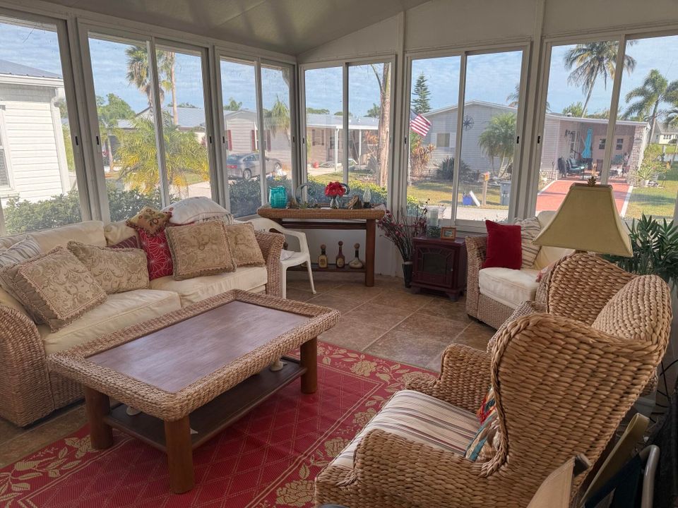 For Sale: $79,000 (2 beds, 2 baths, 1200 Square Feet)