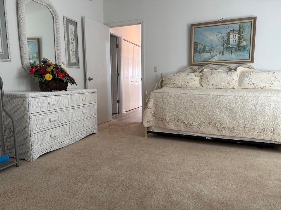 For Sale: $79,000 (2 beds, 2 baths, 1200 Square Feet)